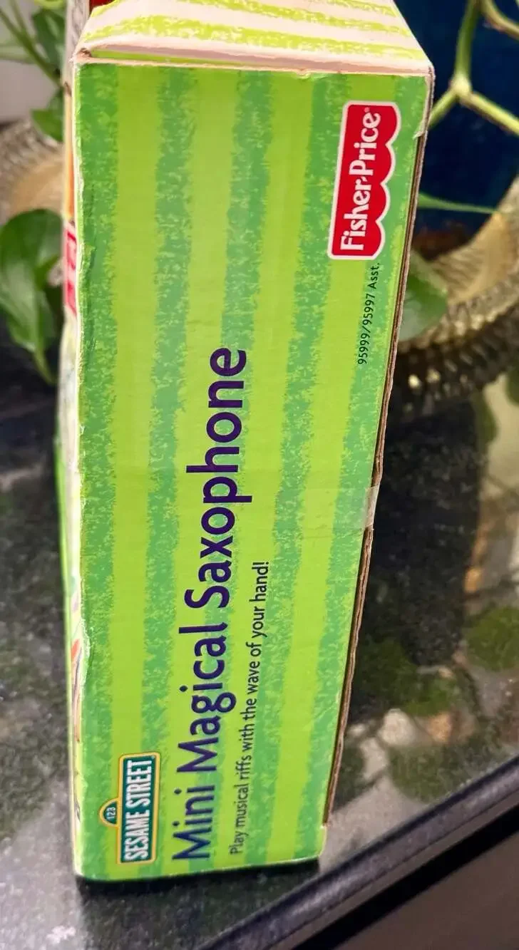 Fisher-Price Sesame Street Music Works Mini Magical Saxophone
